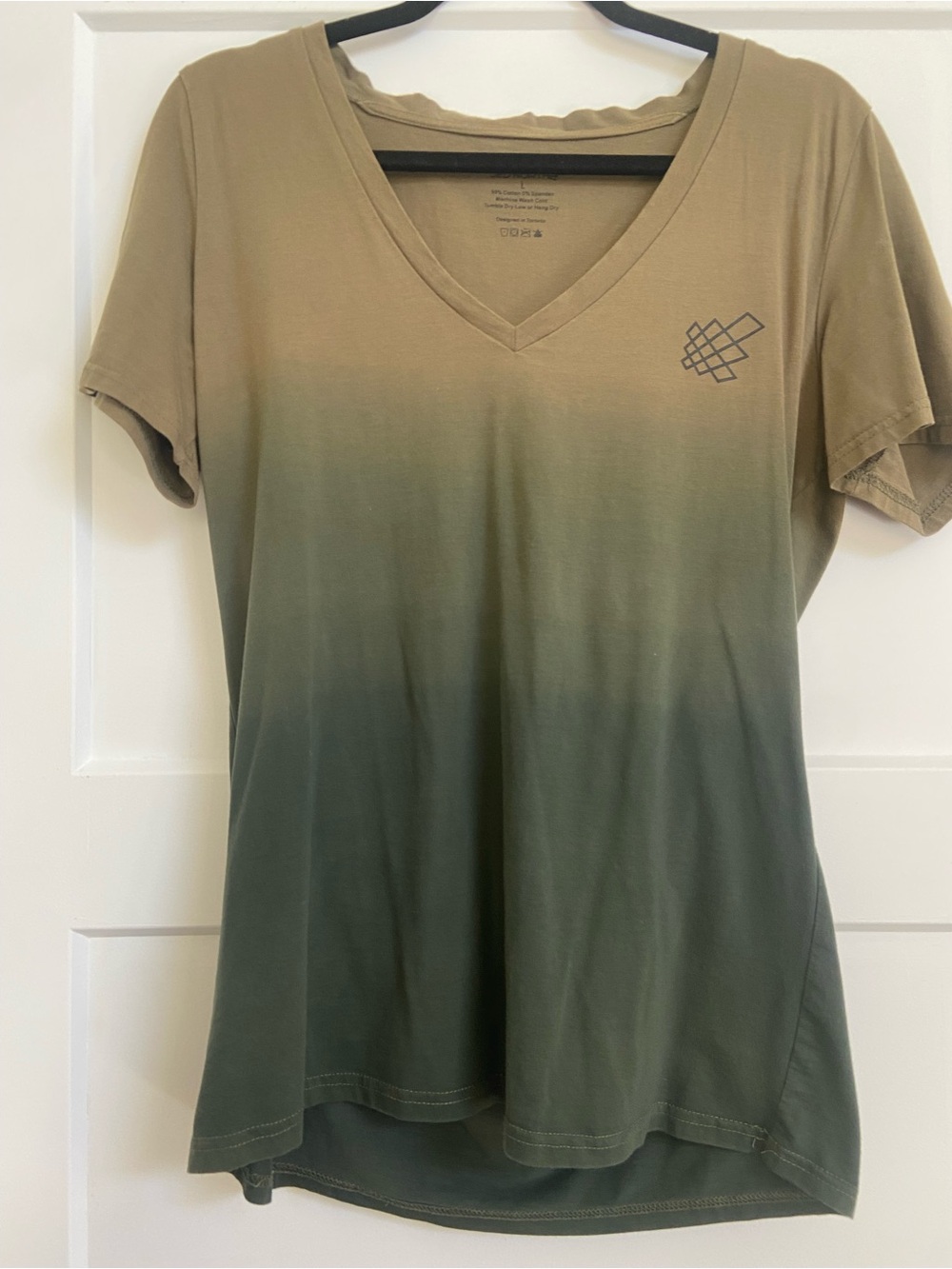 Jed North Women's V-Neck Ombré Tee in Tan to Olive